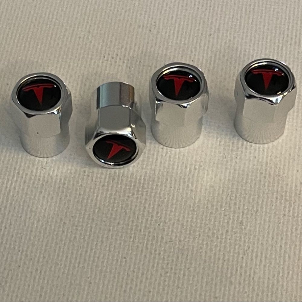 Tesla valve Stem caps in Silver set of 4 NWT